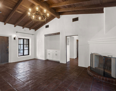 1300 N Harper Avenue - Photo Thumbnail 11