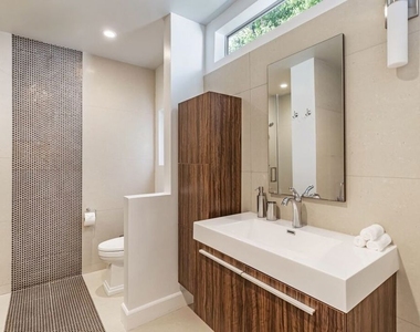 703 N Maple Drive - Photo Thumbnail 28