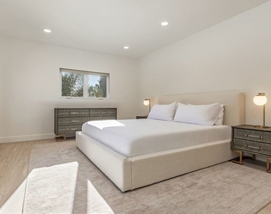 703 N Maple Drive - Photo Thumbnail 29