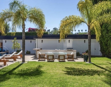 703 N Maple Drive - Photo Thumbnail 8