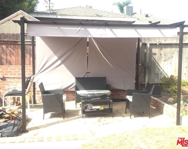 8719 Yorktown Avenue - Photo Thumbnail 20