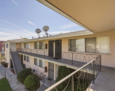 5117 Crenshaw Boulevard - Photo Thumbnail 2