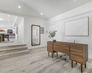 18202 Rancho Street - Photo Thumbnail 20