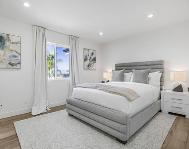 18202 Rancho Street - Photo Thumbnail 31