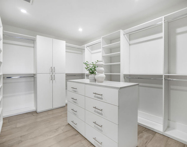 18202 Rancho Street - Photo Thumbnail 26