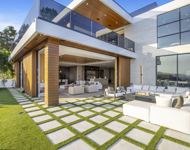 1033 Somera Road - Photo Thumbnail 3