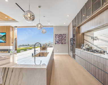 1033 Somera Road - Photo Thumbnail 17