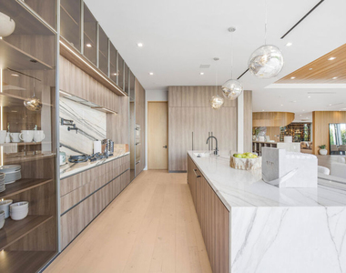 1033 Somera Road - Photo Thumbnail 16