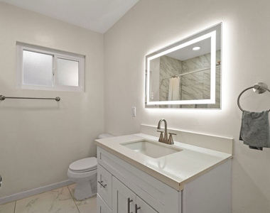 7825 W Manchester Avenue - Photo Thumbnail 6