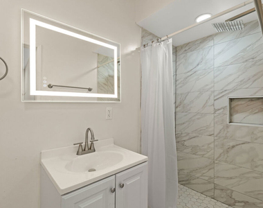 7825 W Manchester Avenue - Photo Thumbnail 8