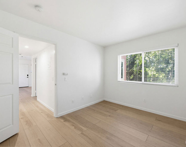 4810 S La Brea Avenue - Photo Thumbnail 19