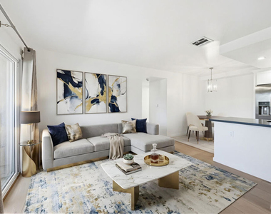 4810 S La Brea Avenue - Photo Thumbnail 3