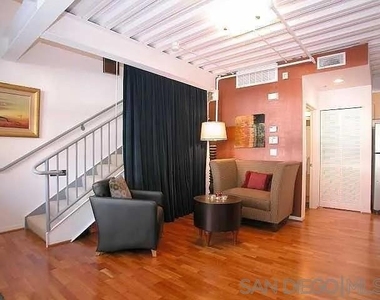 1501 Front St - Photo Thumbnail 1