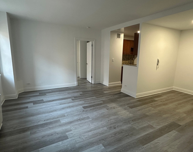 West 34th Street - Photo Thumbnail 10
