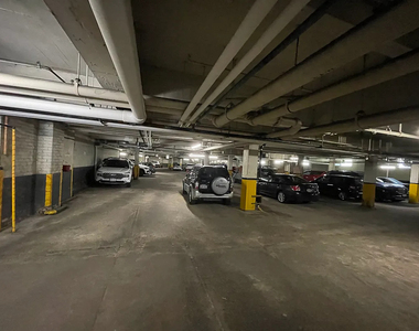 75th Street and 35th Avenue - Photo Thumbnail 8