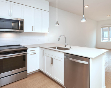 8020 161st Ave Northeast - Photo Thumbnail 9