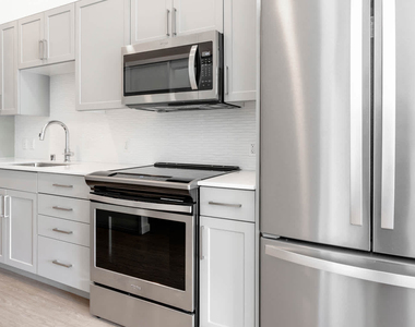 8020 161st Ave Northeast - Photo Thumbnail 7