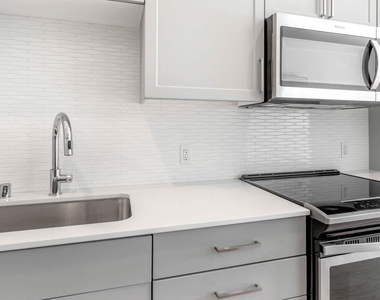 8020 161st Ave Northeast - Photo Thumbnail 8