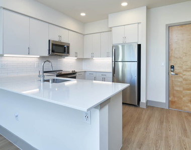 16015 Cleveland Street - Photo Thumbnail 36