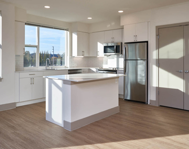 16015 Cleveland Street - Photo Thumbnail 7