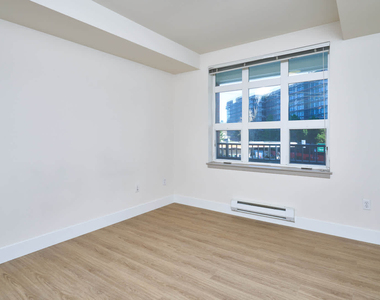 16015 Cleveland Street - Photo Thumbnail 17