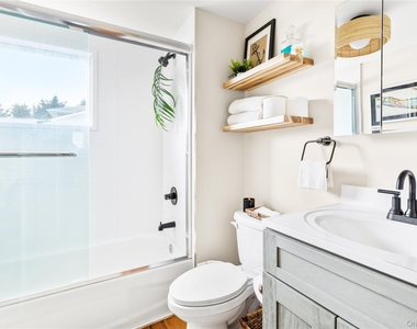 58 N Howells Point Road - Photo Thumbnail 5