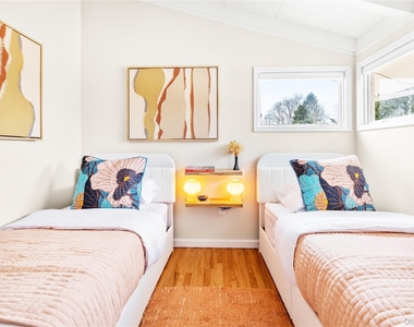 58 N Howells Point Road - Photo Thumbnail 11