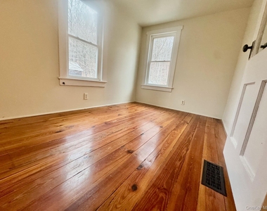 82 State Street - Photo Thumbnail 11