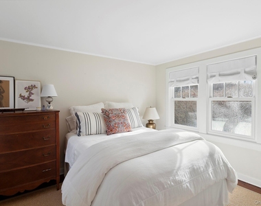 393 Hill Street - Photo Thumbnail 8