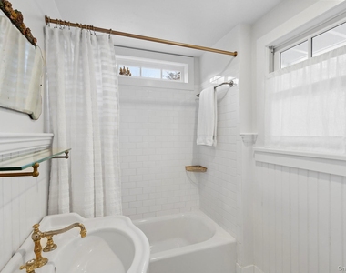 393 Hill Street - Photo Thumbnail 7