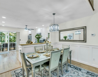 35 Grant Boulevard - Photo Thumbnail 7