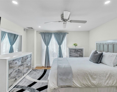 35 Grant Boulevard - Photo Thumbnail 16