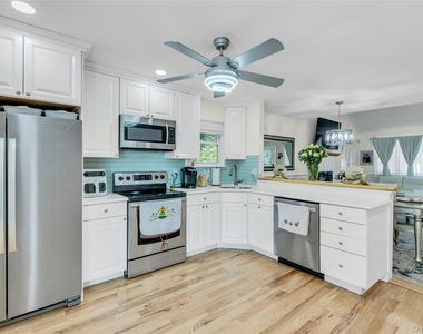 35 Grant Boulevard - Photo Thumbnail 9