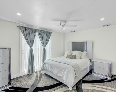 35 Grant Boulevard - Photo Thumbnail 18