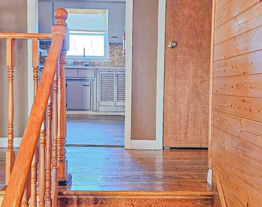 225 Monhagen Avenue - Photo Thumbnail 9