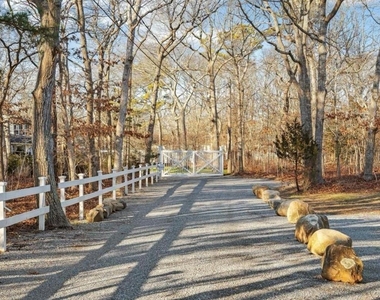 23 N Westbury Road - Photo Thumbnail 2
