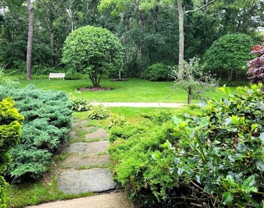 23 N Westbury Road - Photo Thumbnail 16
