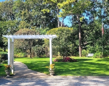 23 N Westbury Road - Photo Thumbnail 18