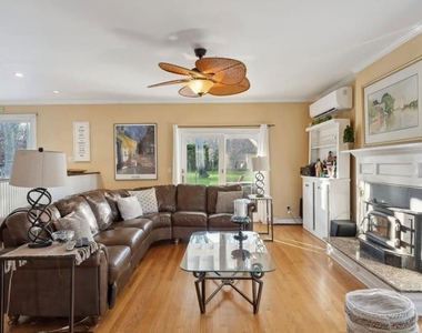 23 N Westbury Road - Photo Thumbnail 4