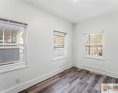 29 Grant Street - Photo Thumbnail 12
