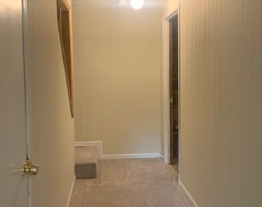 2804 Cambridge Drive - Photo Thumbnail 25
