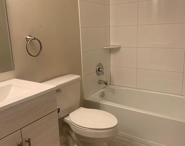 2804 Cambridge Drive - Photo Thumbnail 12