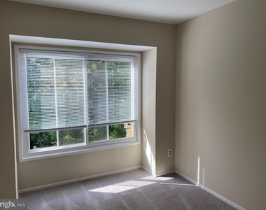 2804 Cambridge Drive - Photo Thumbnail 20