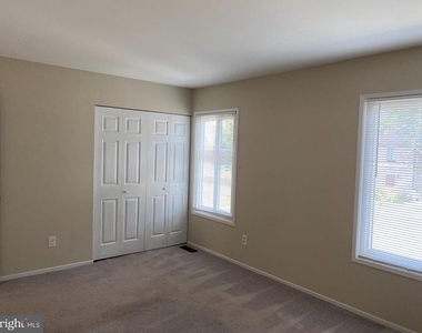 2804 Cambridge Drive - Photo Thumbnail 13