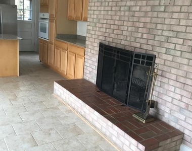 6218 Nelway Drive - Photo Thumbnail 5