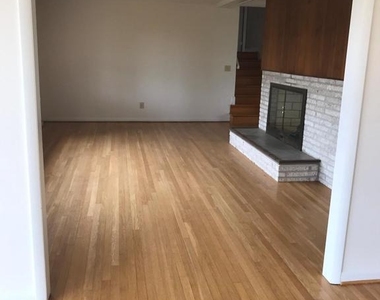 6218 Nelway Drive - Photo Thumbnail 16