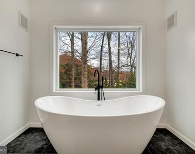 1108 Bellview Road - Photo Thumbnail 20