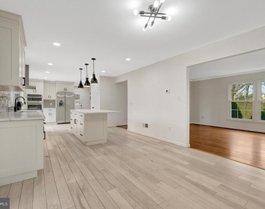 1108 Bellview Road - Photo Thumbnail 10