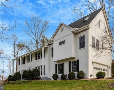 1108 Bellview Road - Photo Thumbnail 2