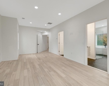 1108 Bellview Road - Photo Thumbnail 15